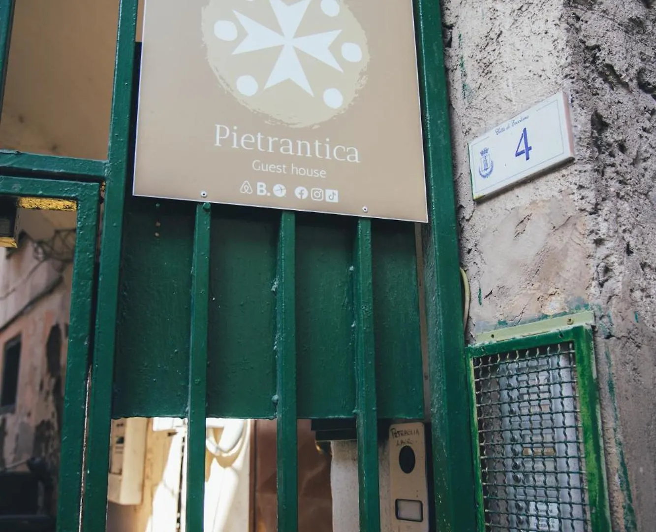 Pietrantica Guest House Ercolano 0*,  Italia